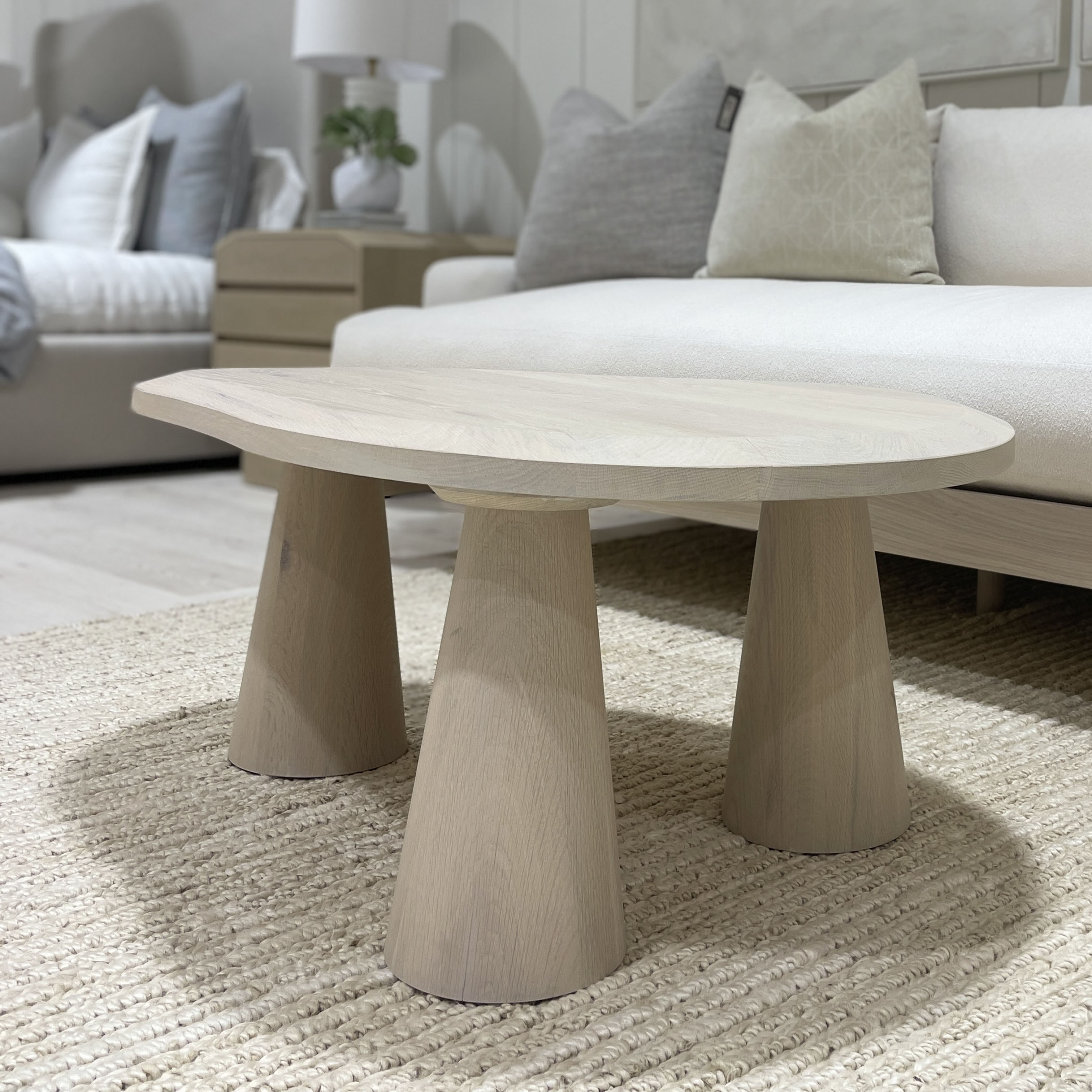 Tavolino da caffè astratto