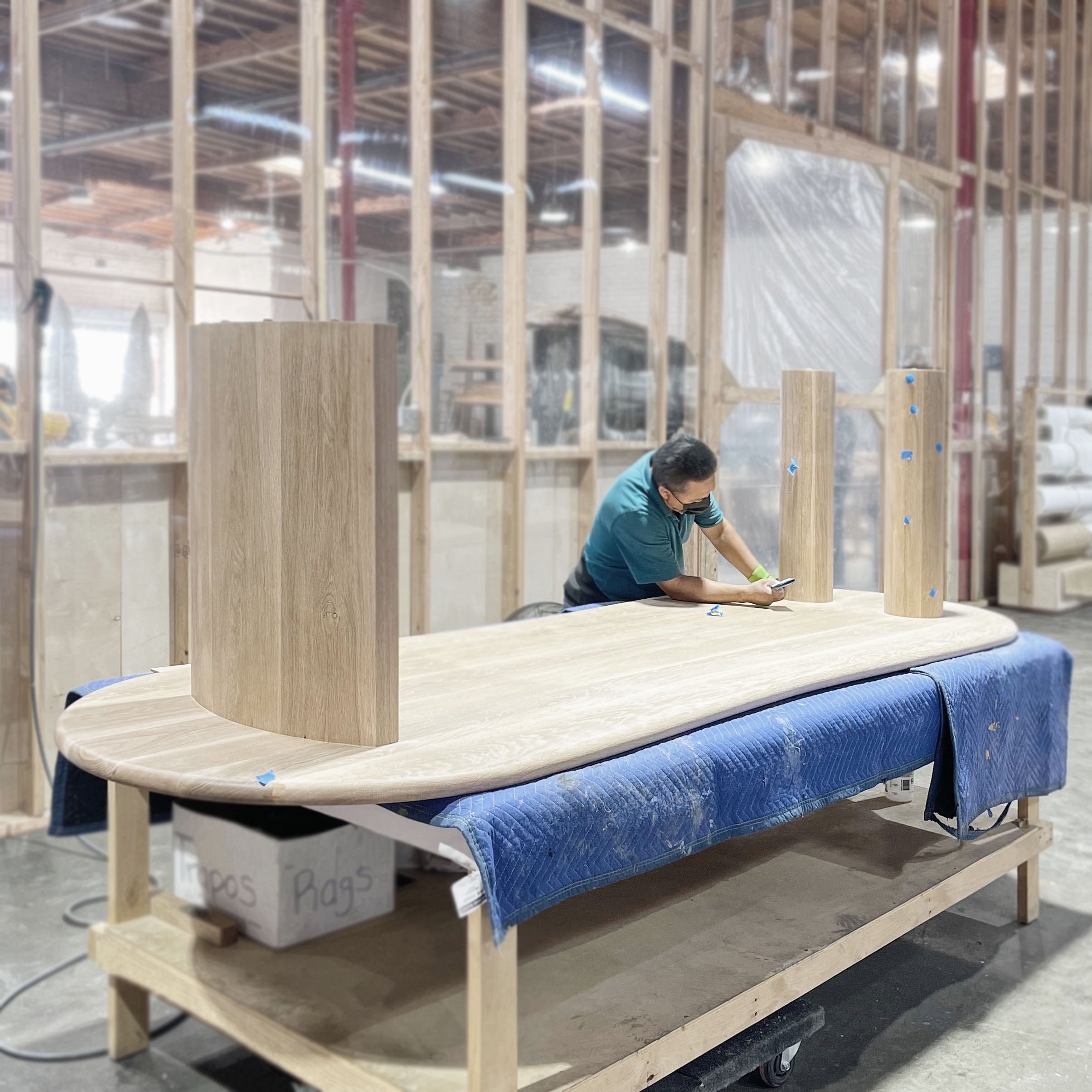 Tavolo da pranzo curvo Darby