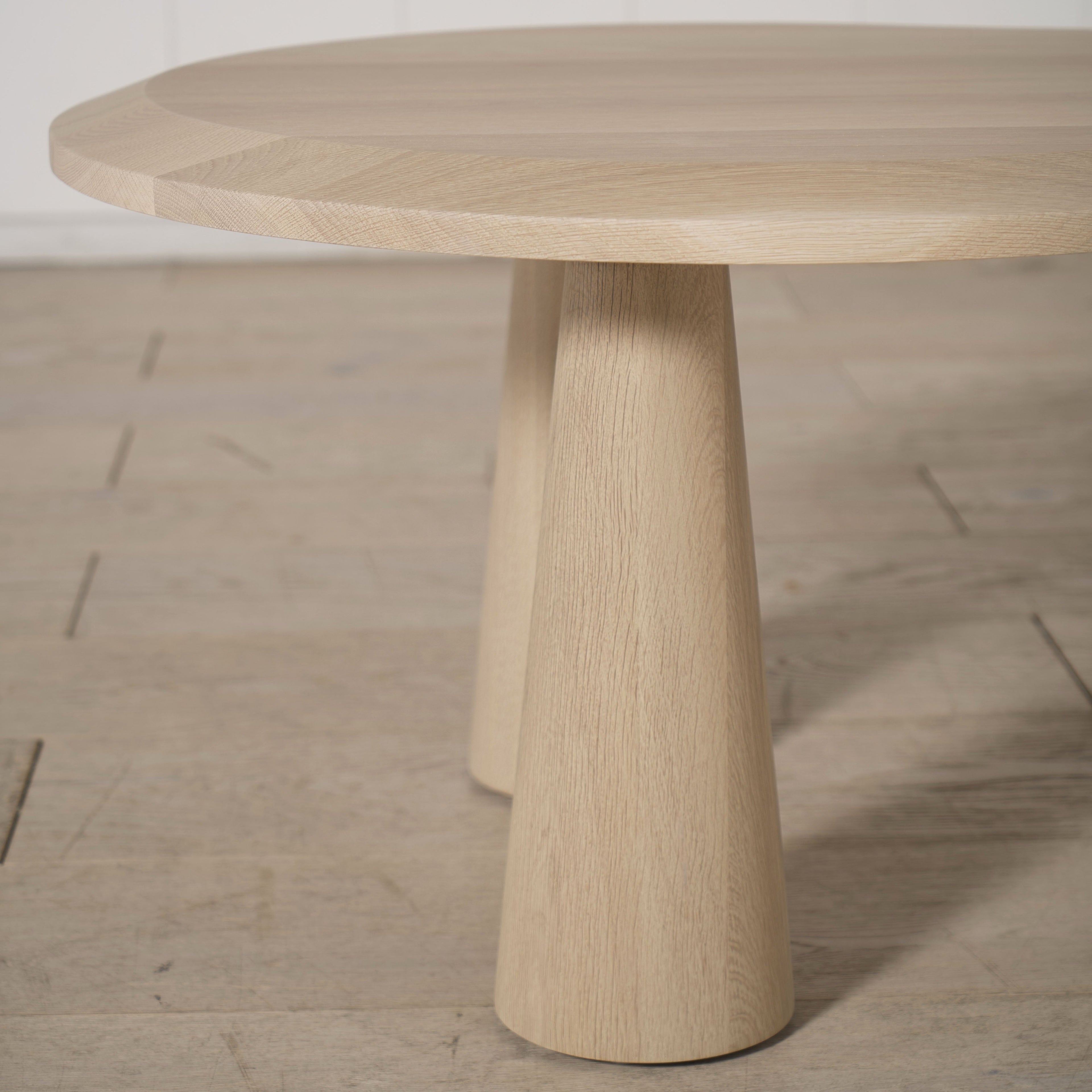 Tavolino da caffè astratto