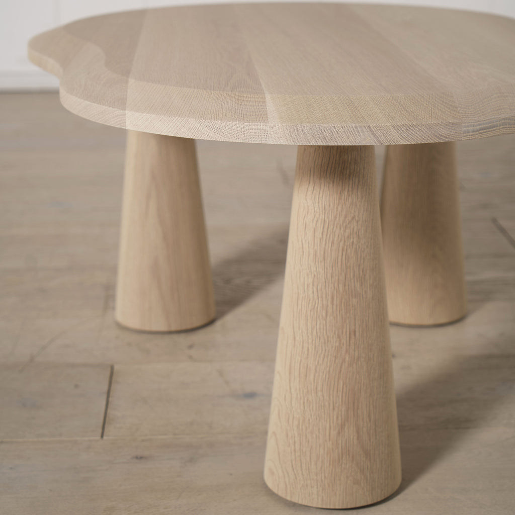 Tavolino da caffè astratto