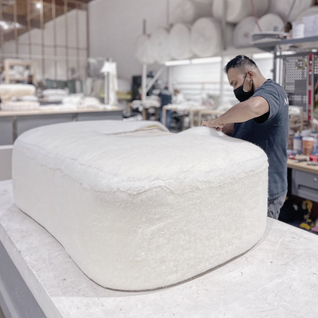 Pouf Easton con tavolo