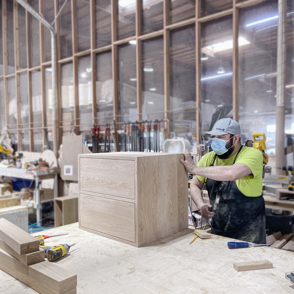 Struttura - Comodino con base in ottone