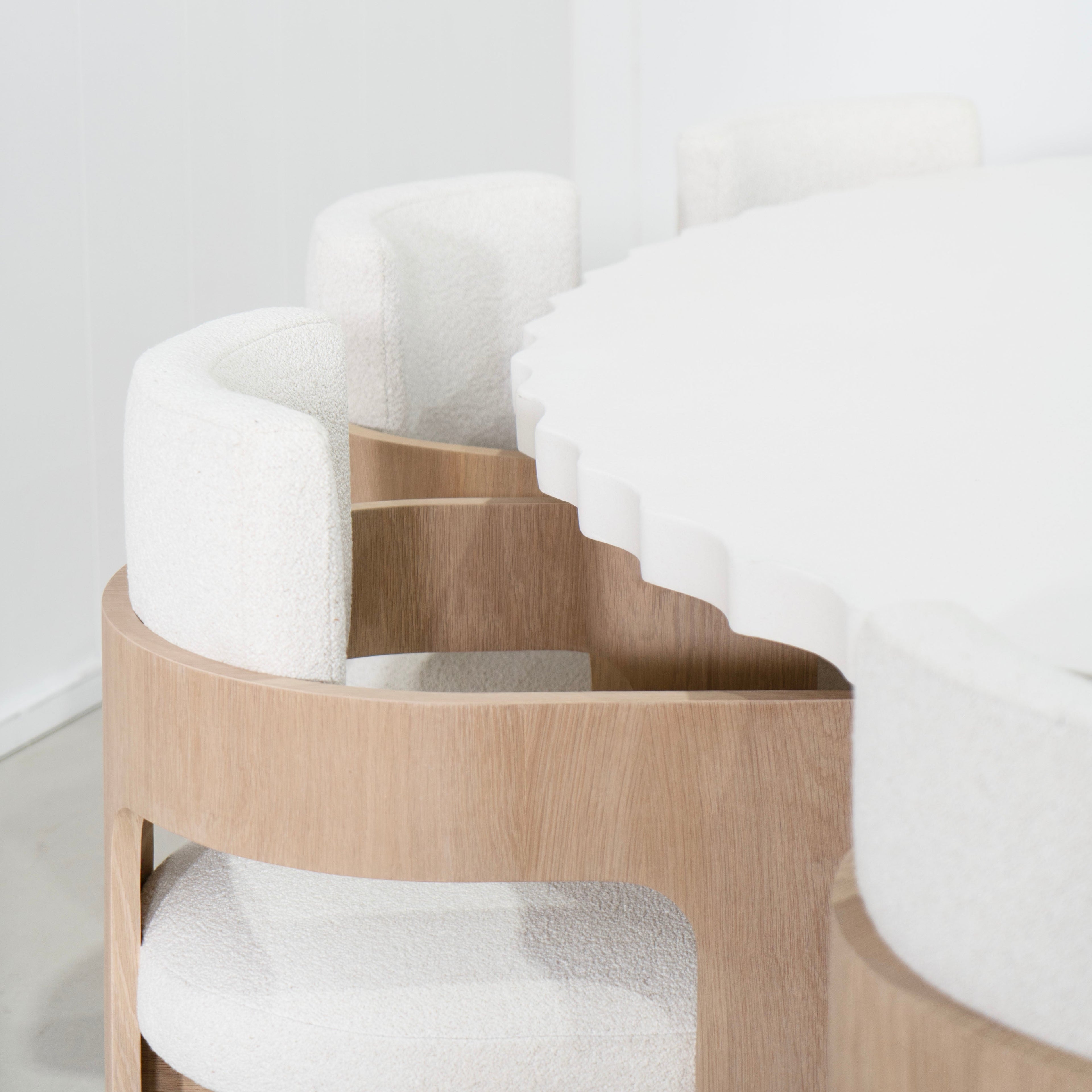 Tavolo da pranzo in ginepro