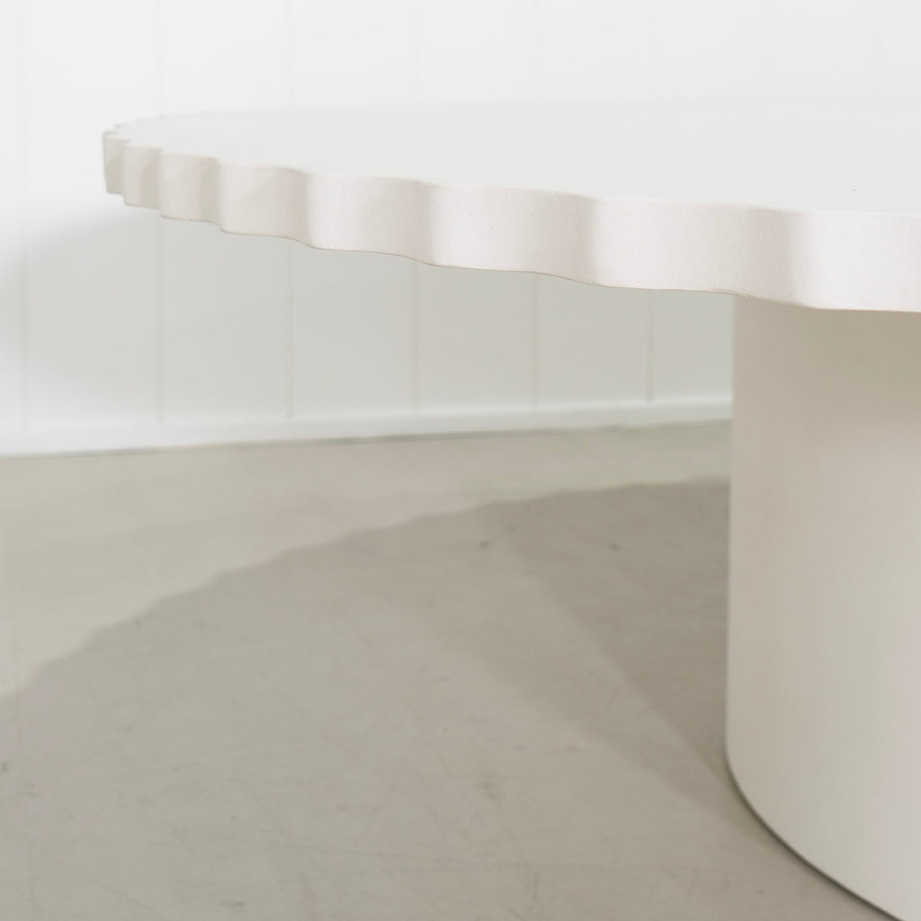 Tavolo da pranzo in ginepro