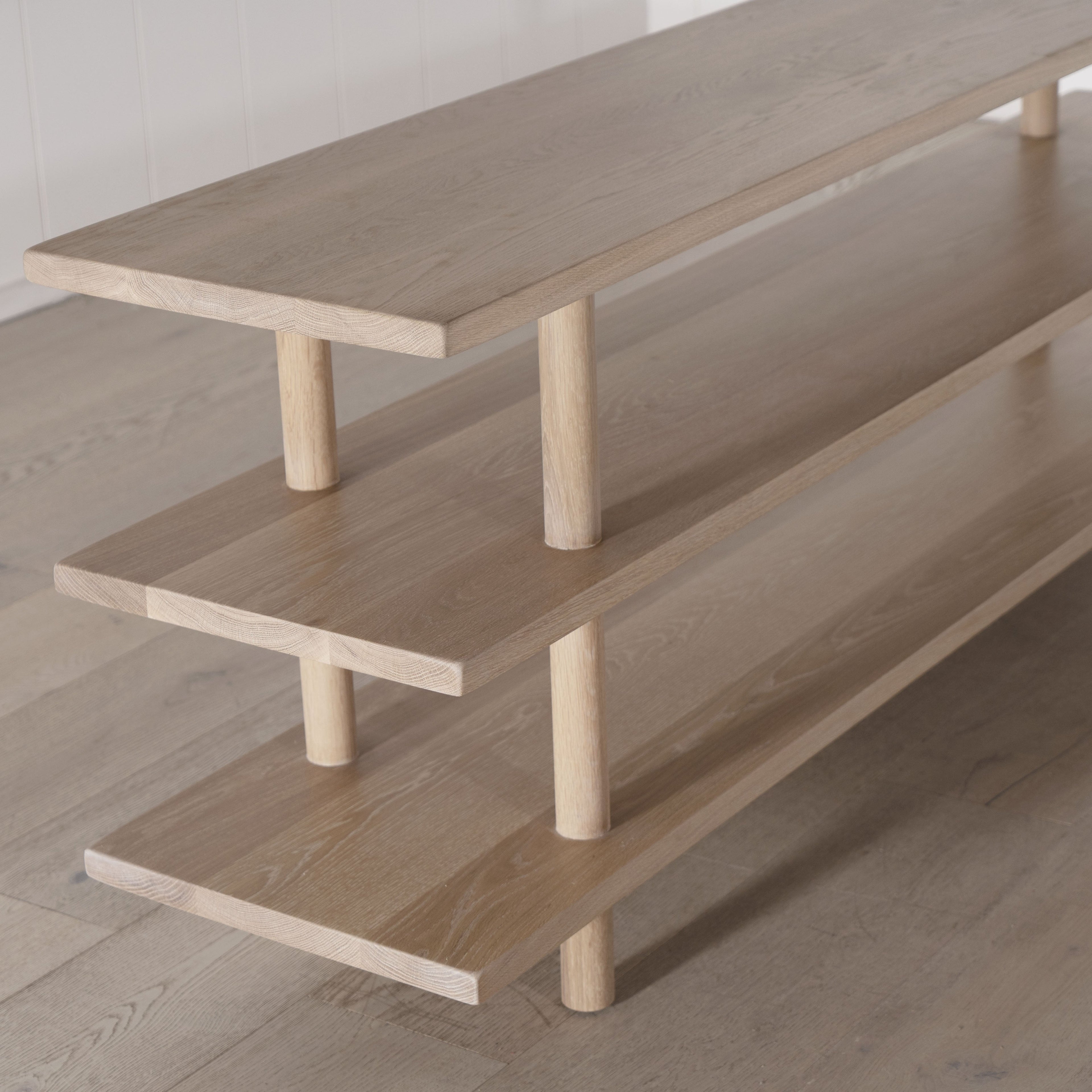 Consolle Jones Flat Shelves