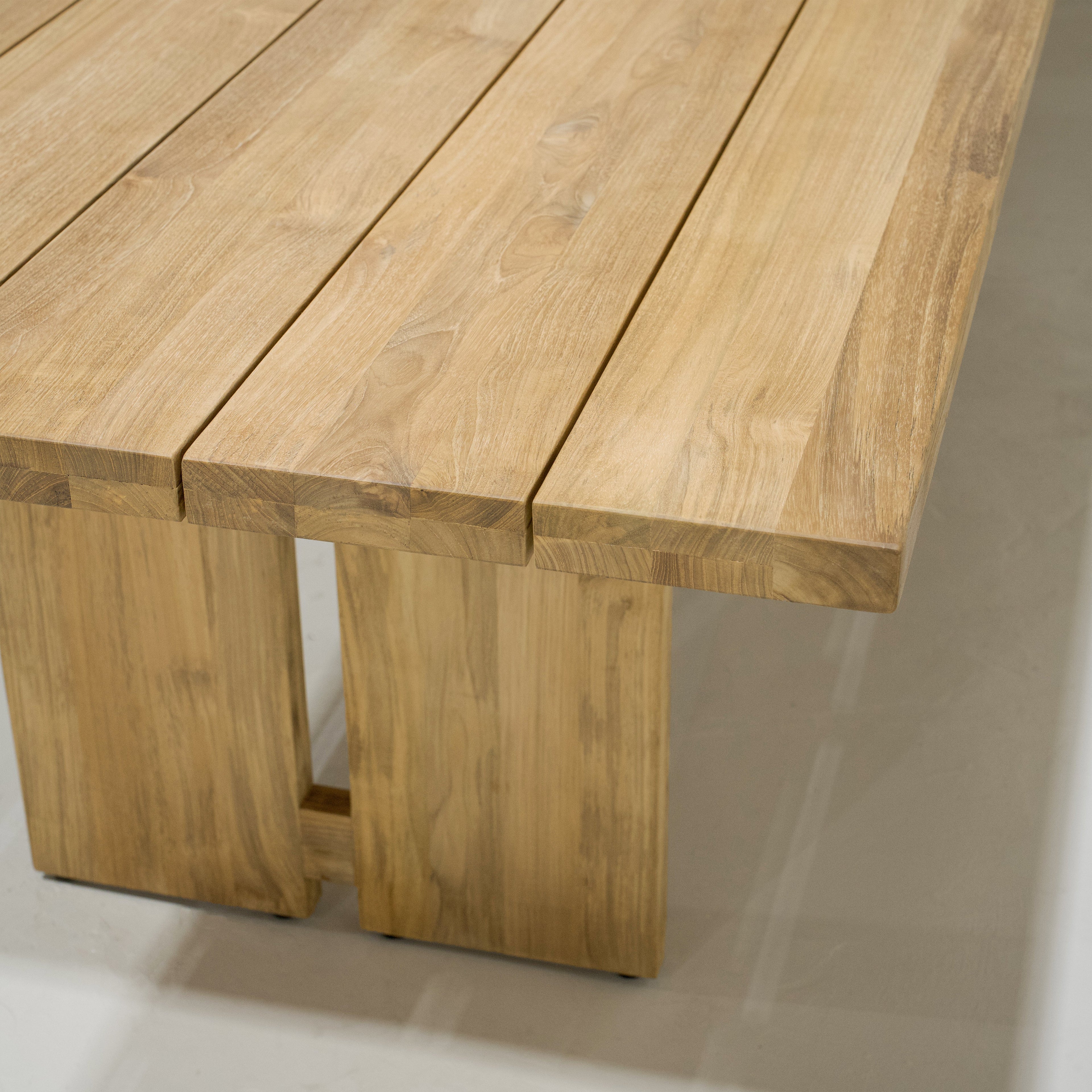 Tavolo da pranzo da esterno diviso