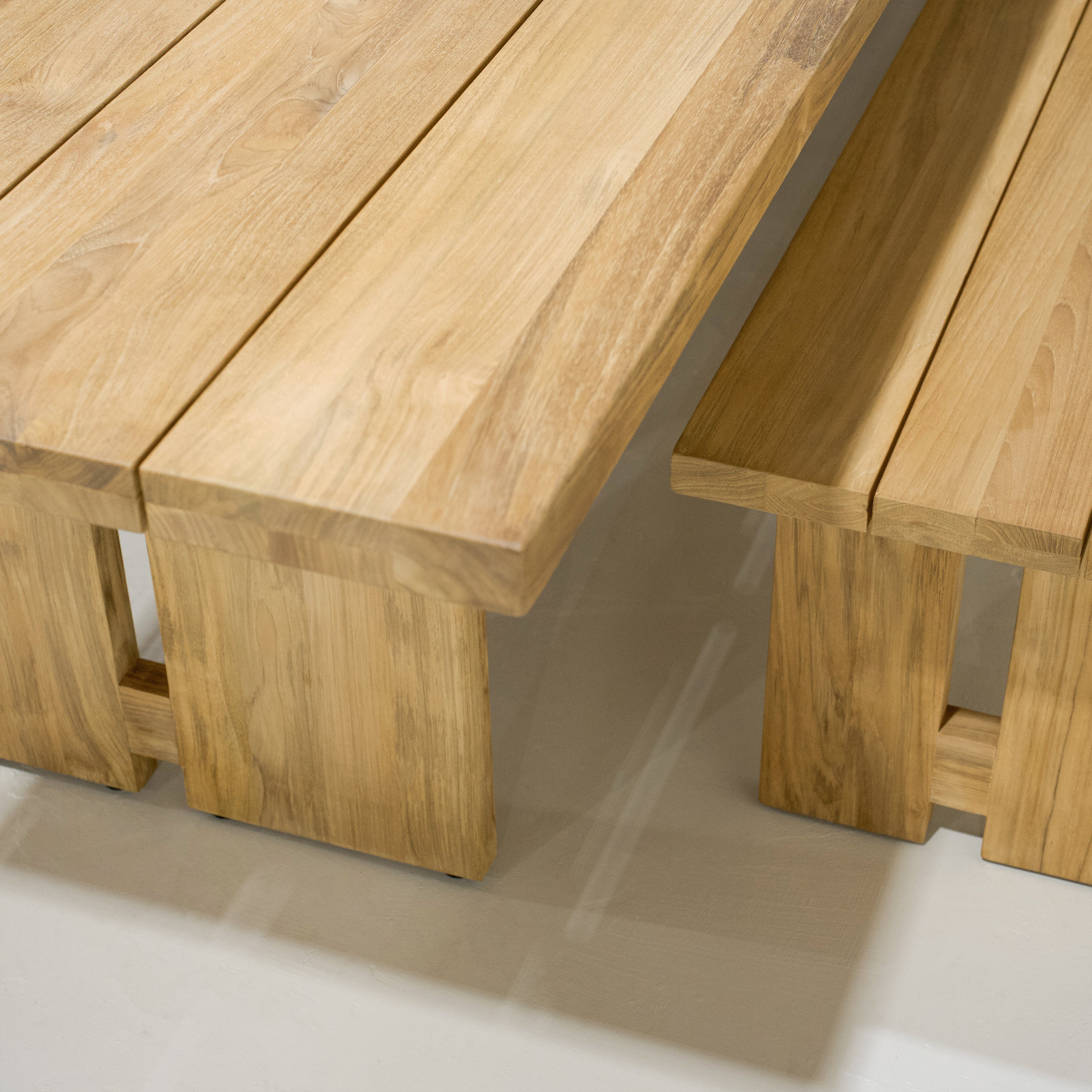 Tavolo da pranzo da esterno diviso