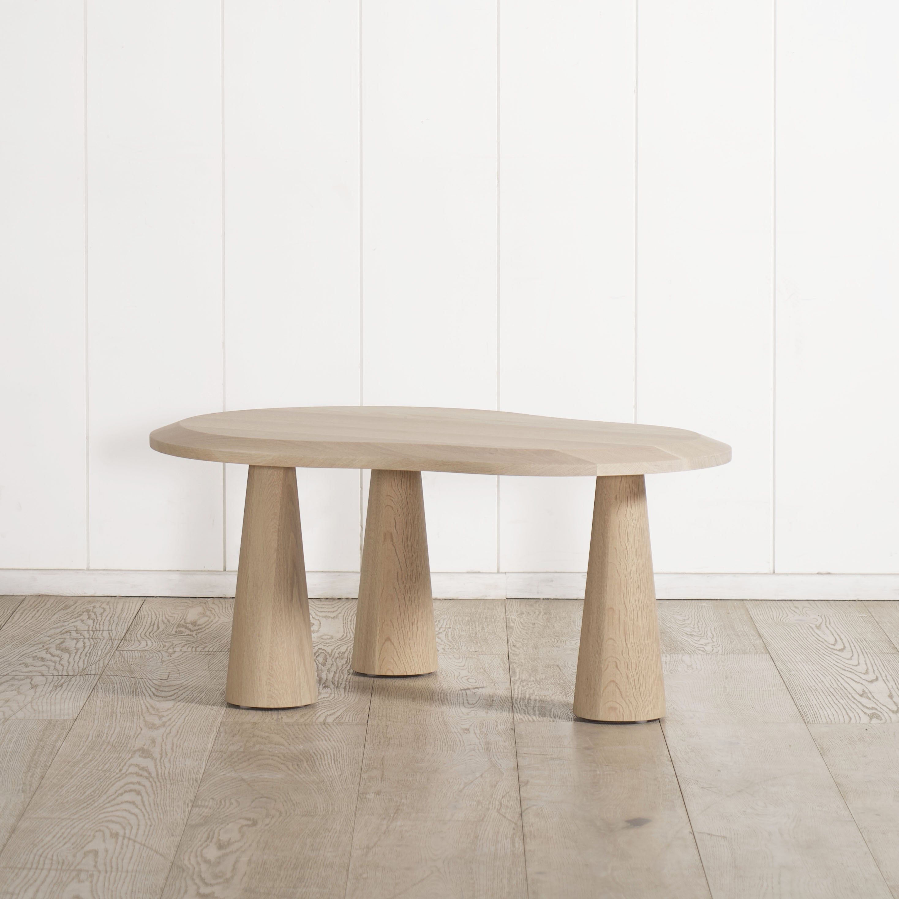 Tavolino da caffè astratto