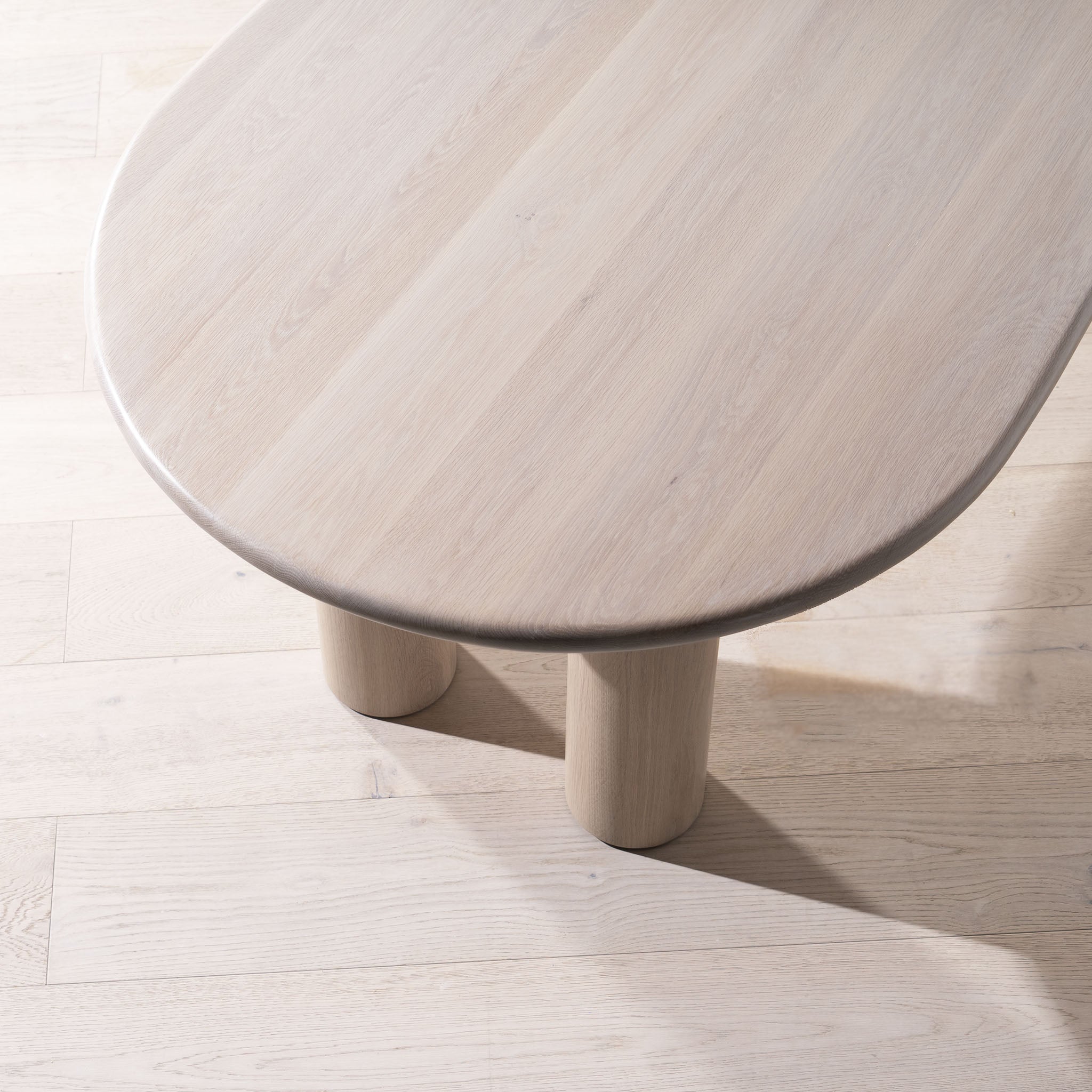 Tavolo da pranzo curvo Darby