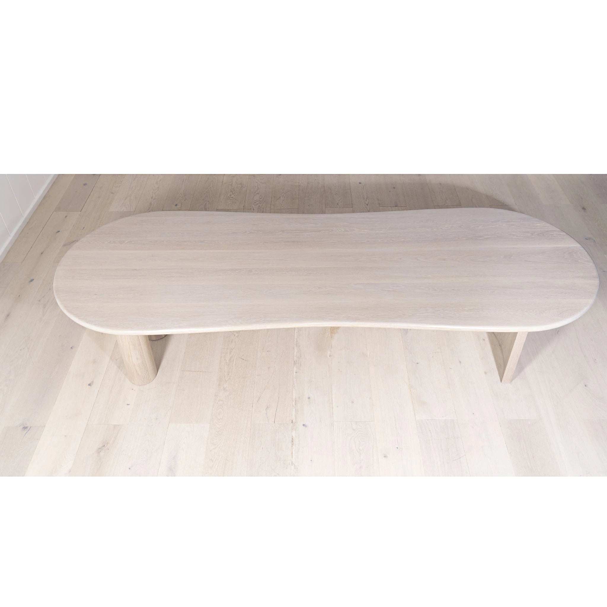 Tavolo da pranzo curvo Darby