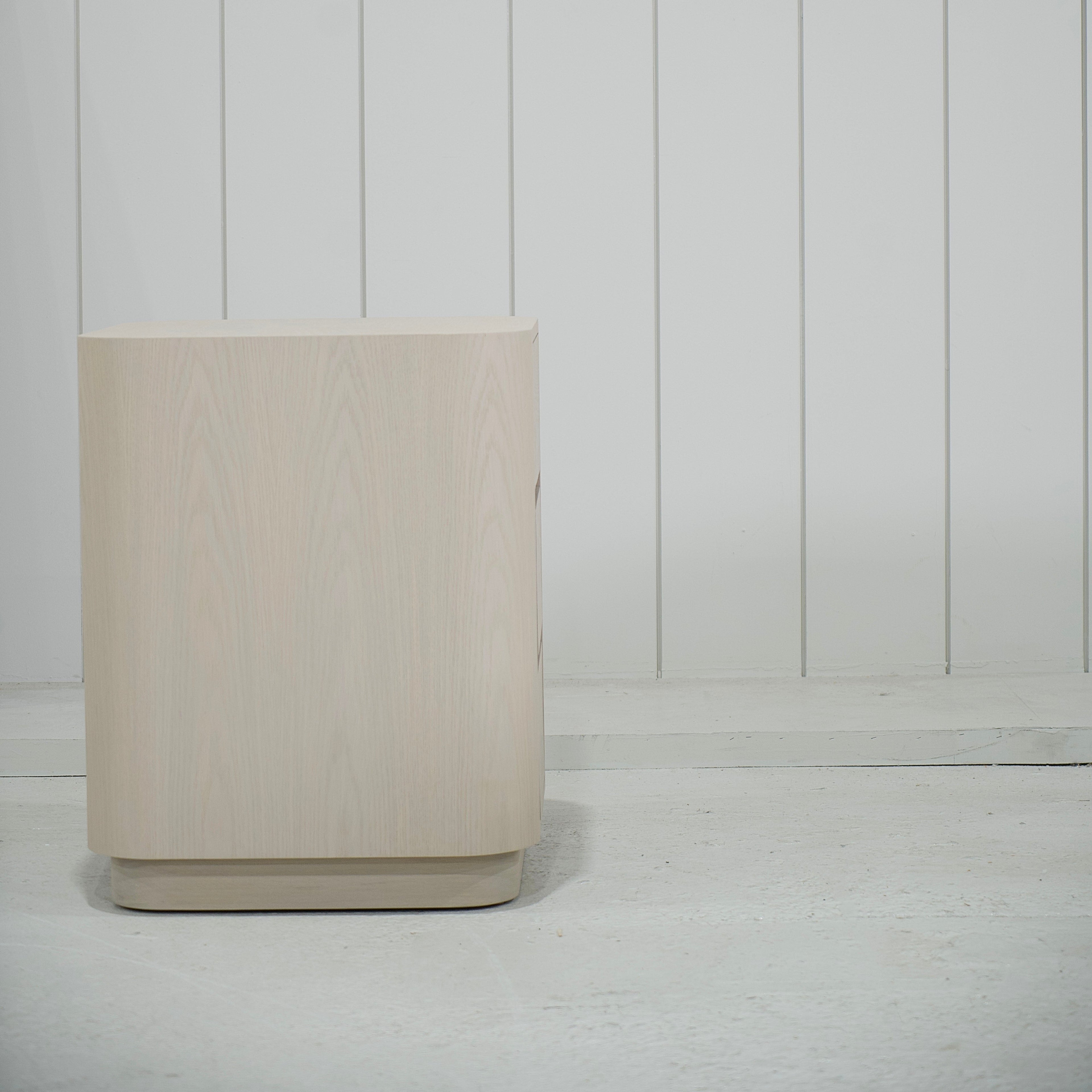 Comodino Sierra Flat