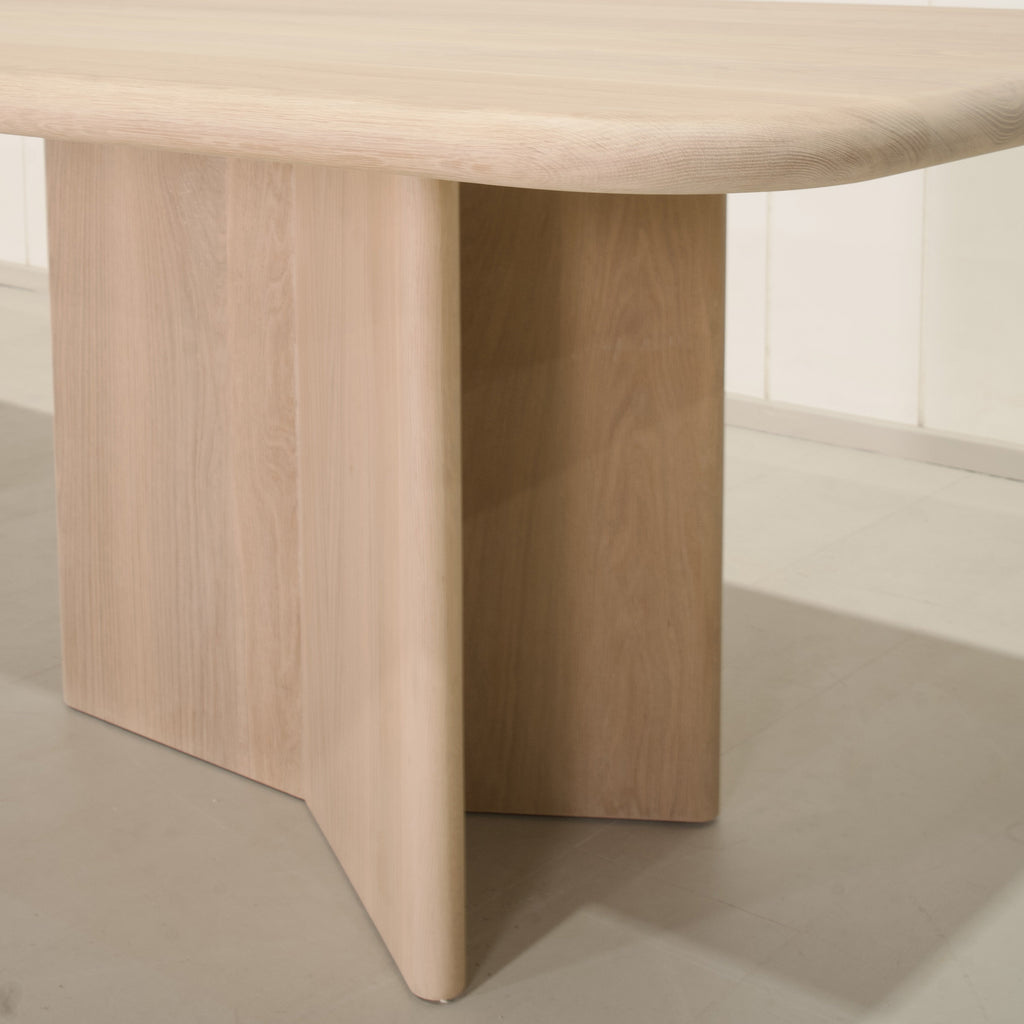 Philip - Tavolo da pranzo con bordo arrotondato