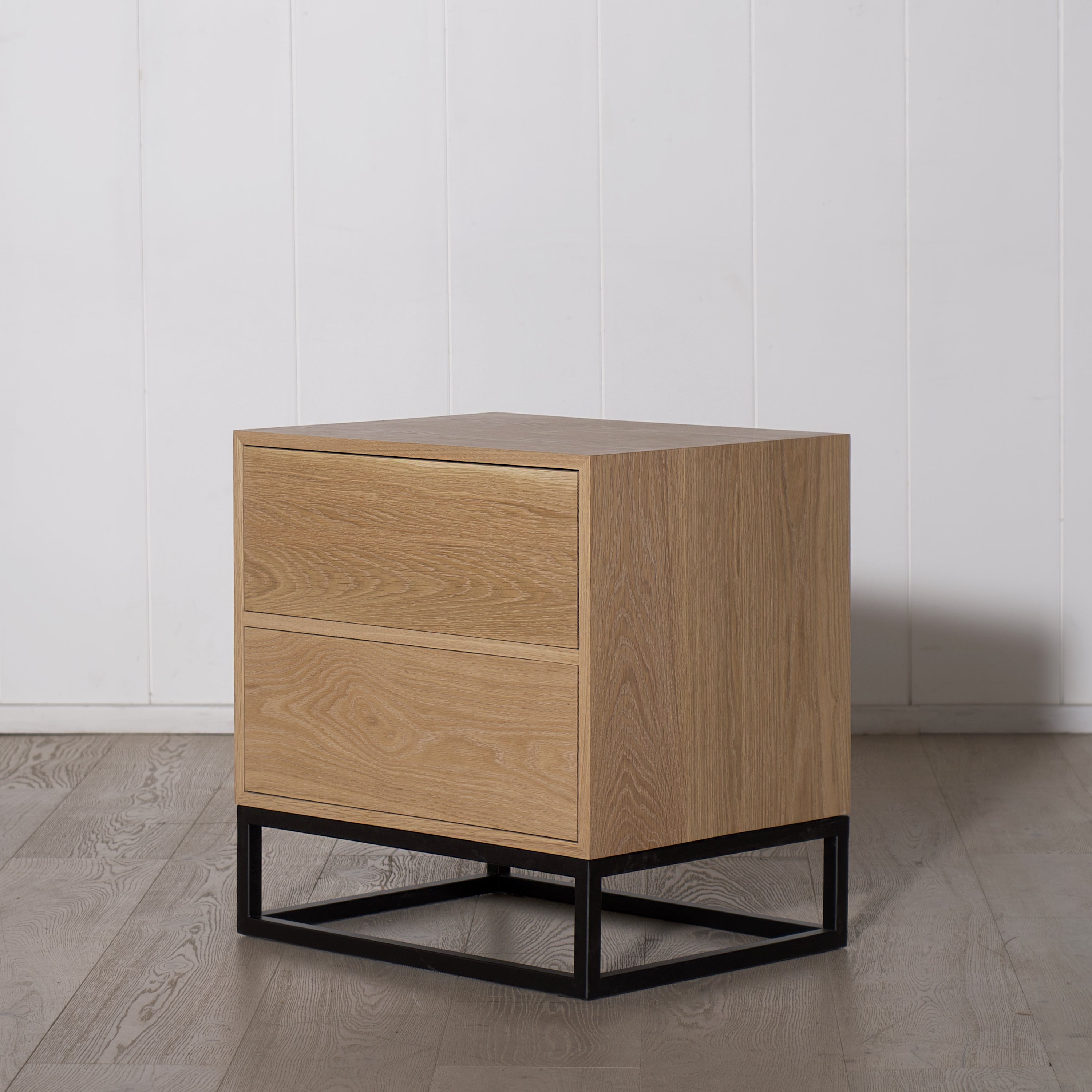 Comodino strutturato