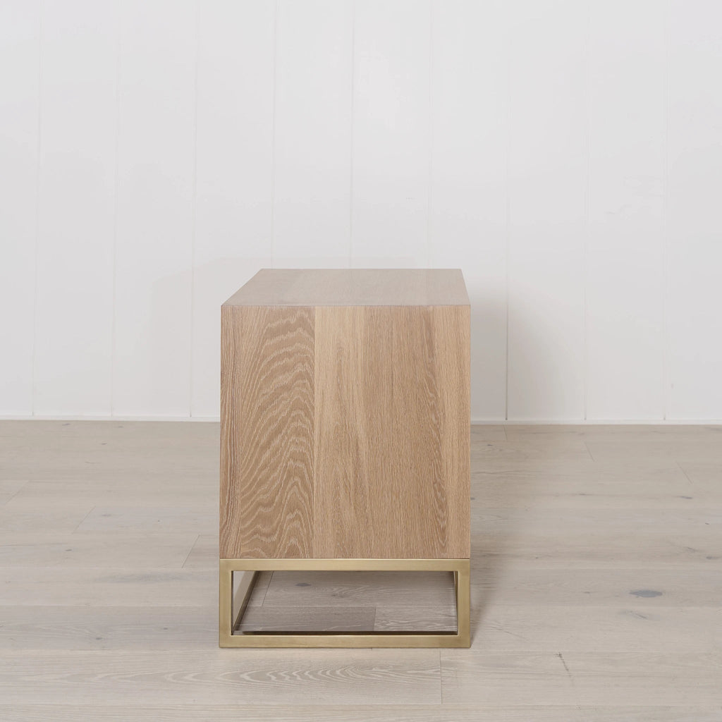 Struttura - Comodino con base in ottone