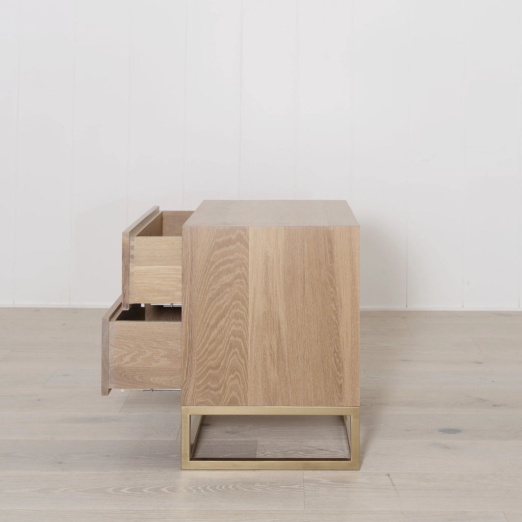 Struttura - Comodino con base in ottone