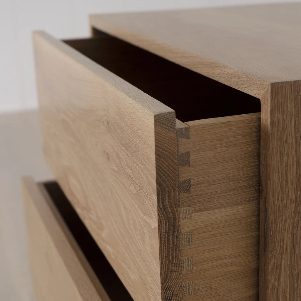 Struttura - Comodino con base in ottone